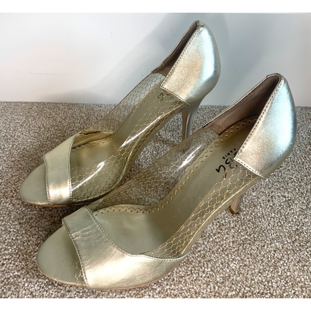 BCBG Paris gold stilettos size 8.5 M